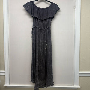 Women's CHASER Grey Off-Shoulder Ruffle Maxi Dress M